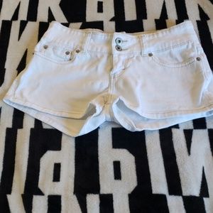 Levi shorty shorts